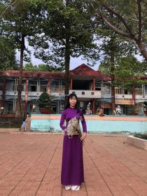 gv tổ hóa sinh dịu dàng , đằm thắm trong trang...