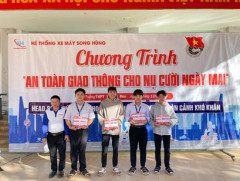 TUYÊN TRUYỀN ATGT - TRAO HỌC BỔNG CHO HỌC SINH HIẾU HỌC